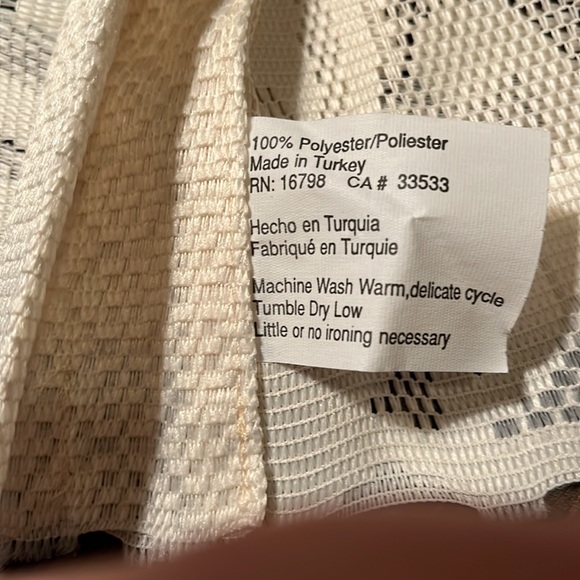 Crocheted rod pocket cream colored drapery valance 56 inches wide - Picture 7 of 7